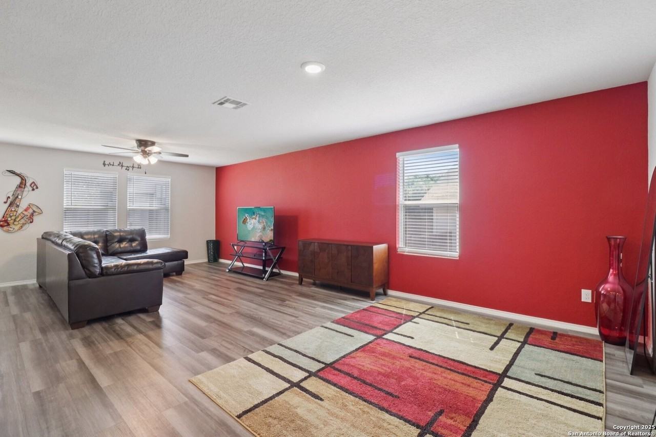 10443 De Gonzalo Way - Photo 7 of 43