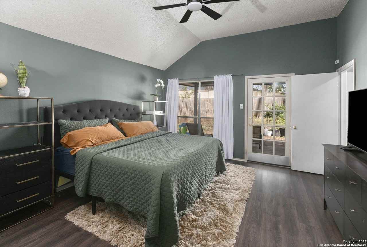 7709 Brunning Ct - Photo 3 of 15