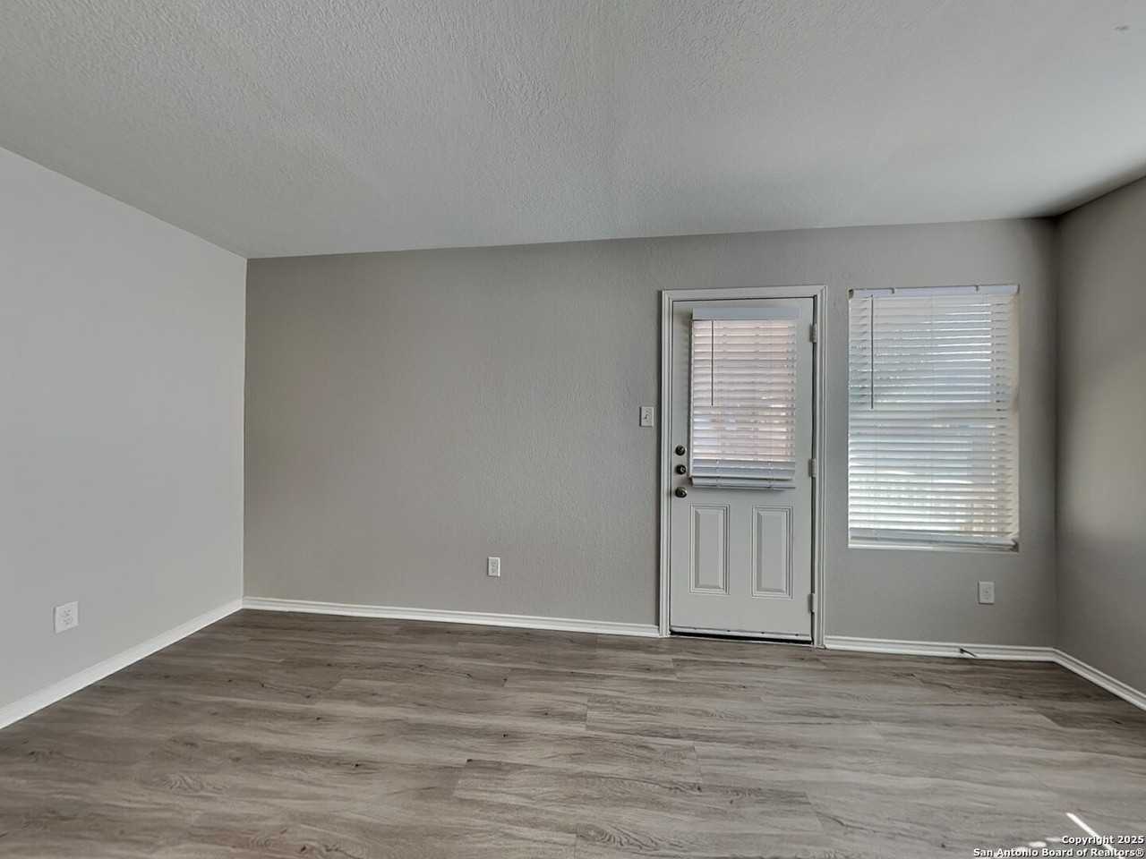 9506 Lookover Bay - Photo 2 of 16