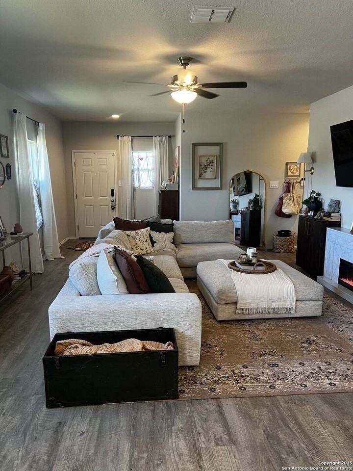 7602 Alameda Beach - Photo 5 of 23