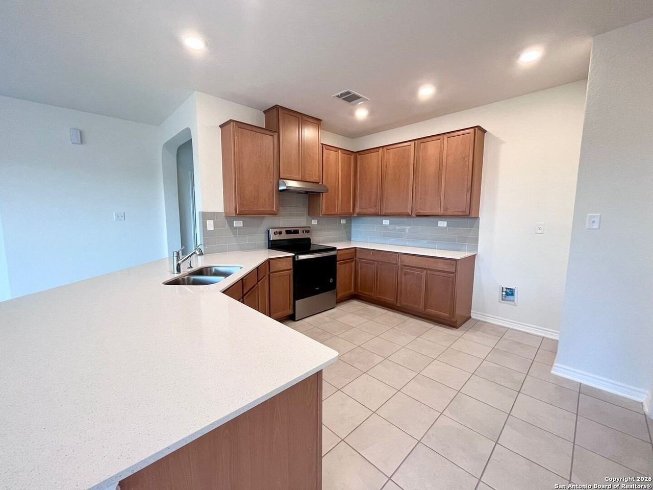 5275 Wolf Bane Dr - Photo 3 of 17