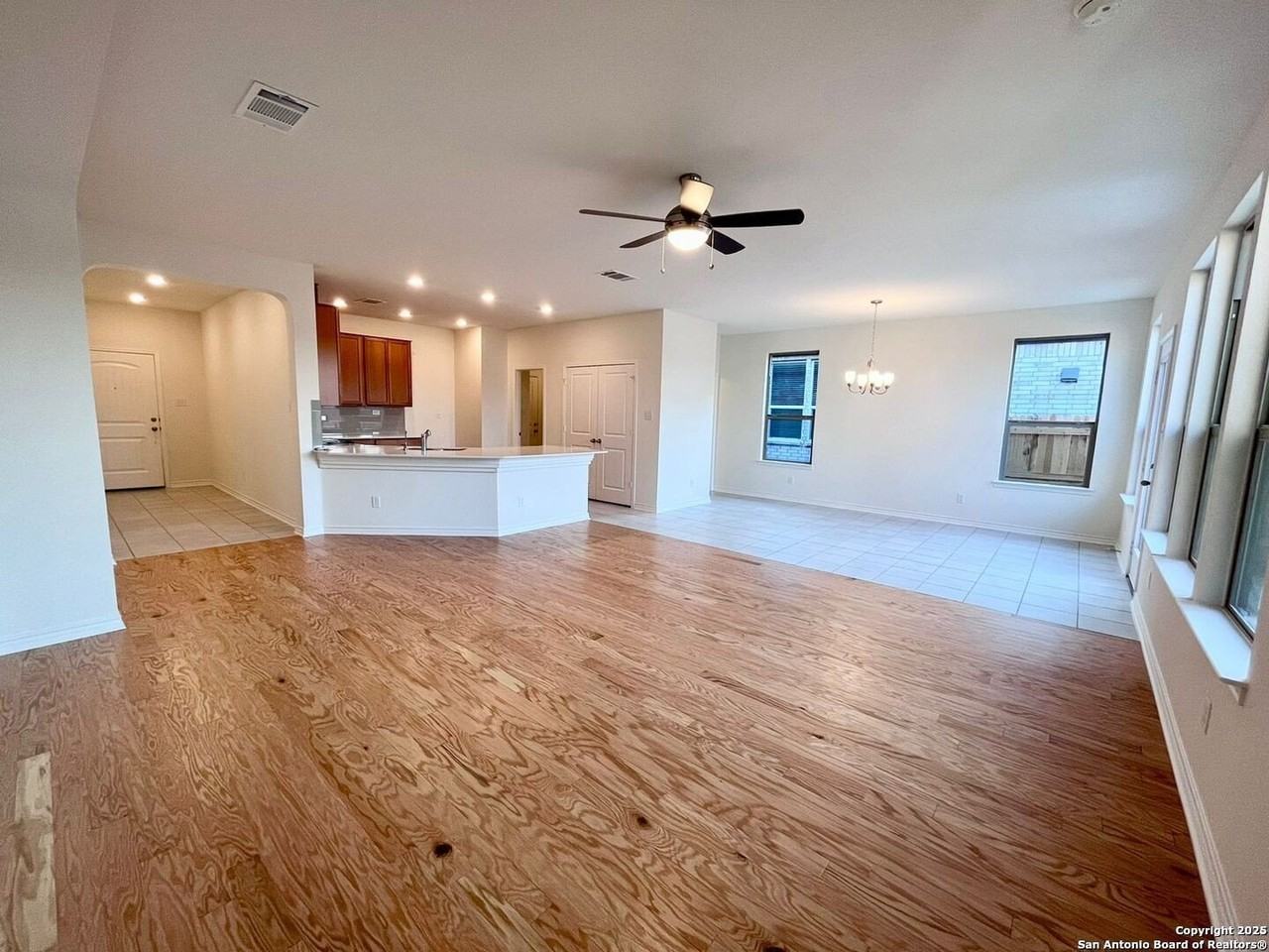 5275 Wolf Bane Dr - Photo 4 of 17