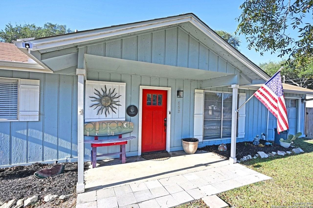 553 Scenic Drive #1 - Photo 3 of 40