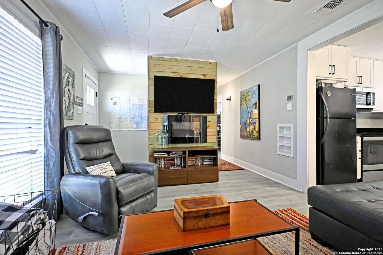 553 Scenic Drive #1 - Photo 5 of 40