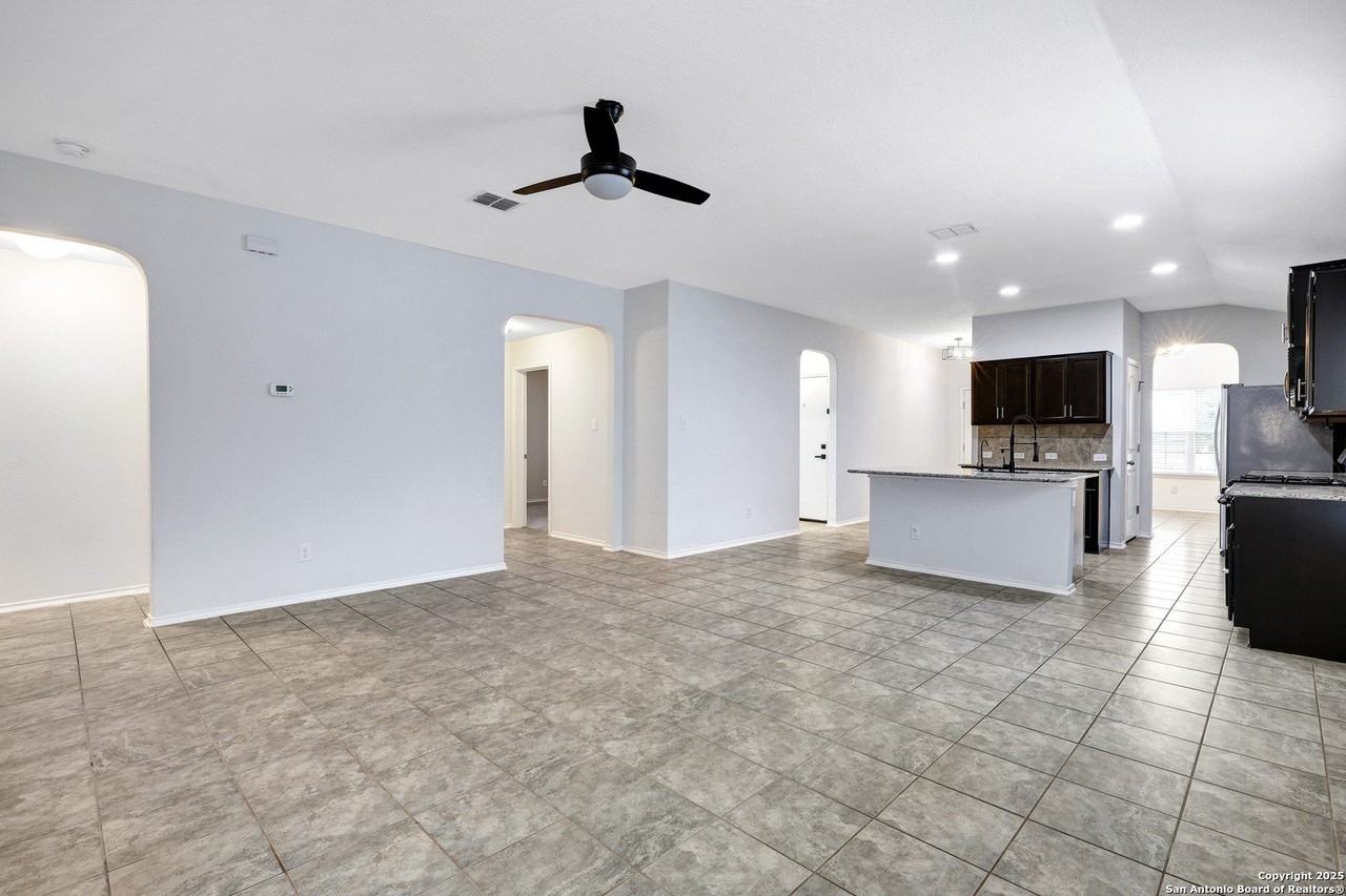 10550 Rhyder Rdg - Photo 7 of 22