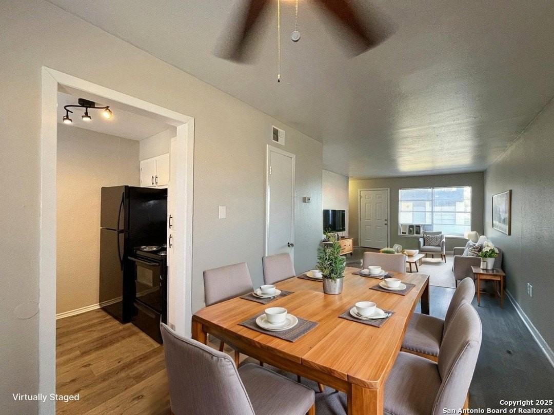 2802 Lasses Blvd Apt 13 #13 - Photo 2 of 31