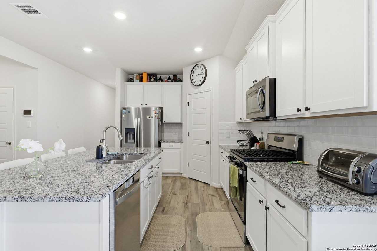 1308 Lydian Broom - Photo 6 of 27