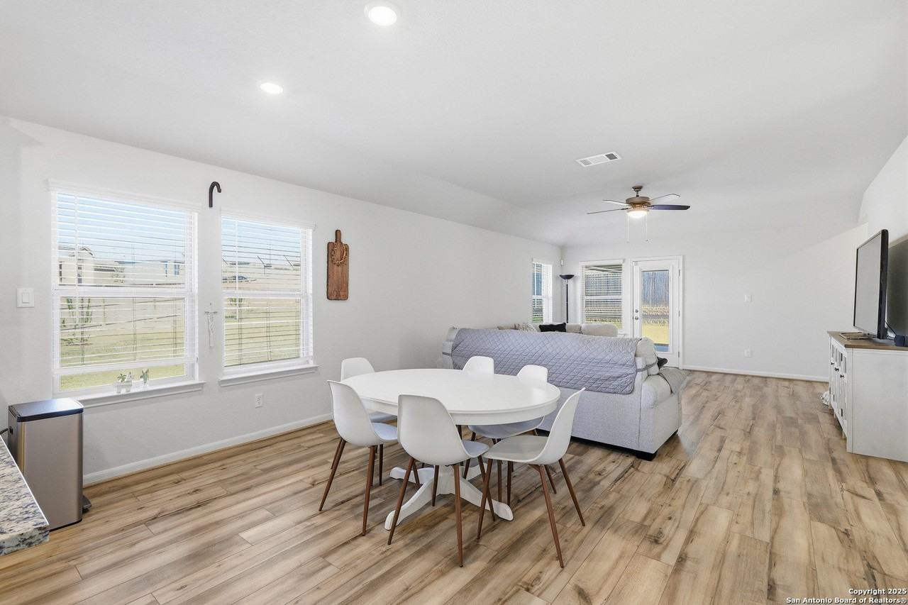 1308 Lydian Broom - Photo 7 of 27