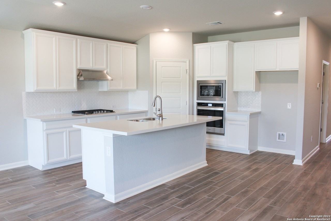 12915 Louberg Valley - Photo 3 of 47