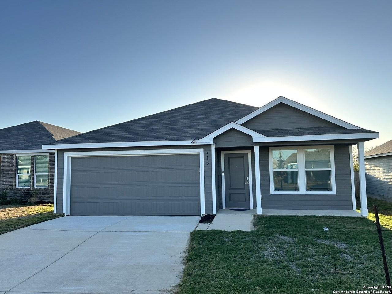 515 Lew Pass - Photo 2 of 26