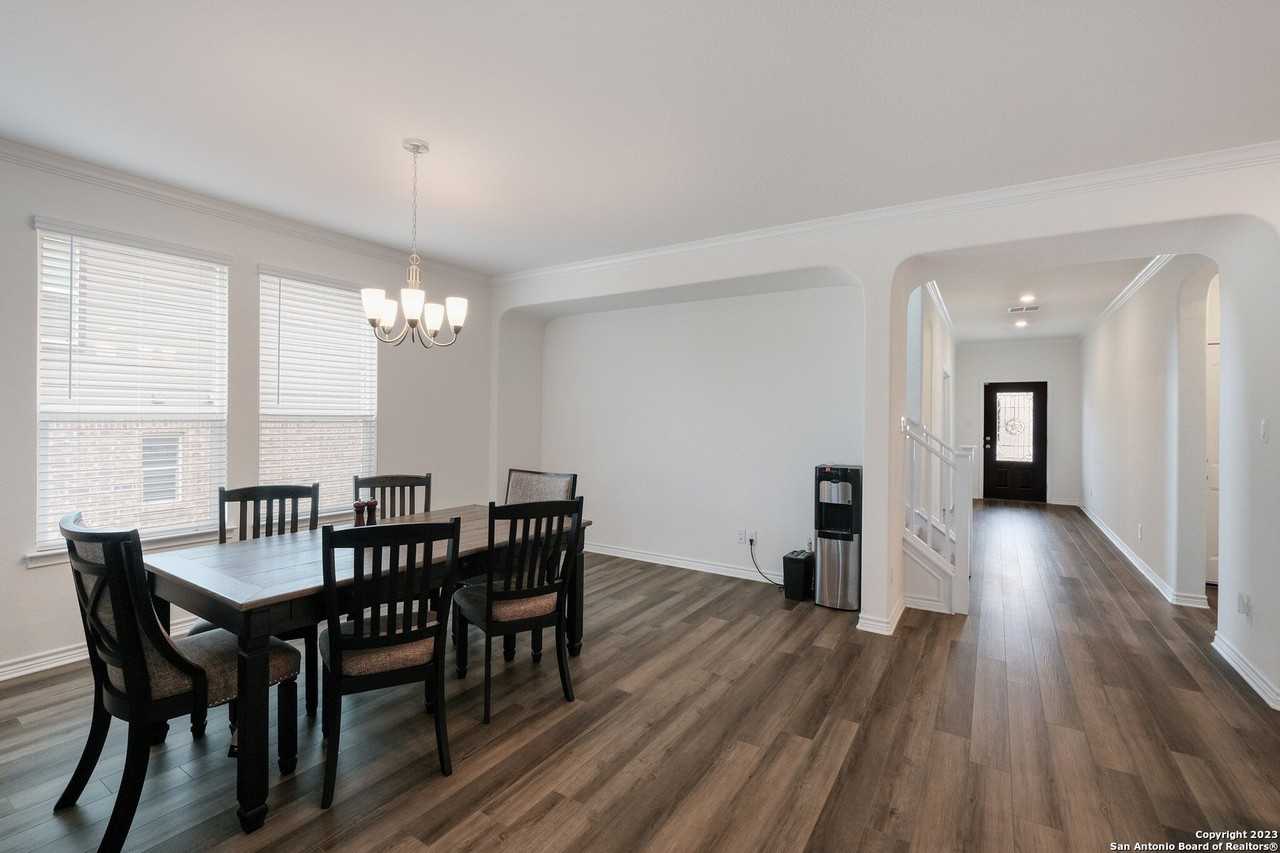 15015 Tethys Way - Photo 4 of 29