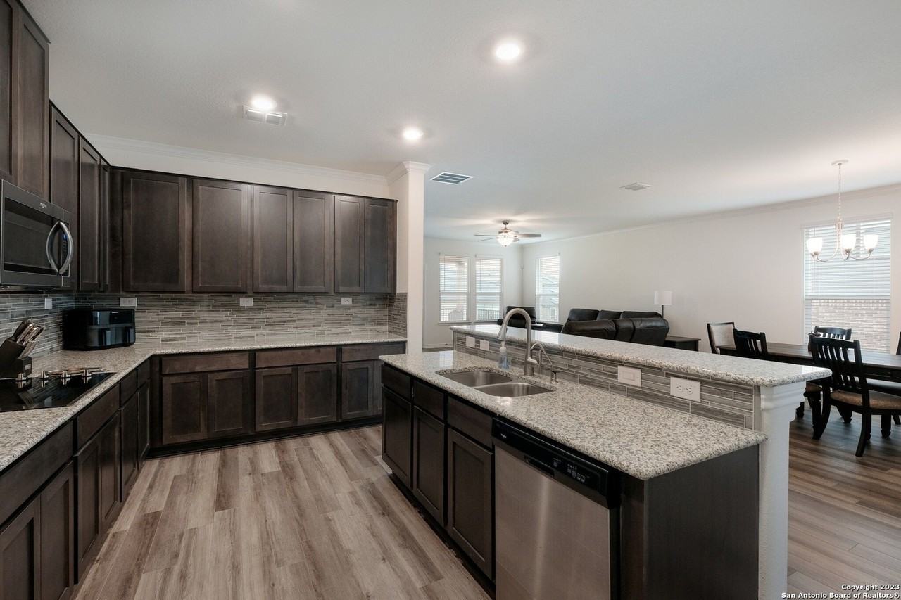 15015 Tethys Way - Photo 7 of 29