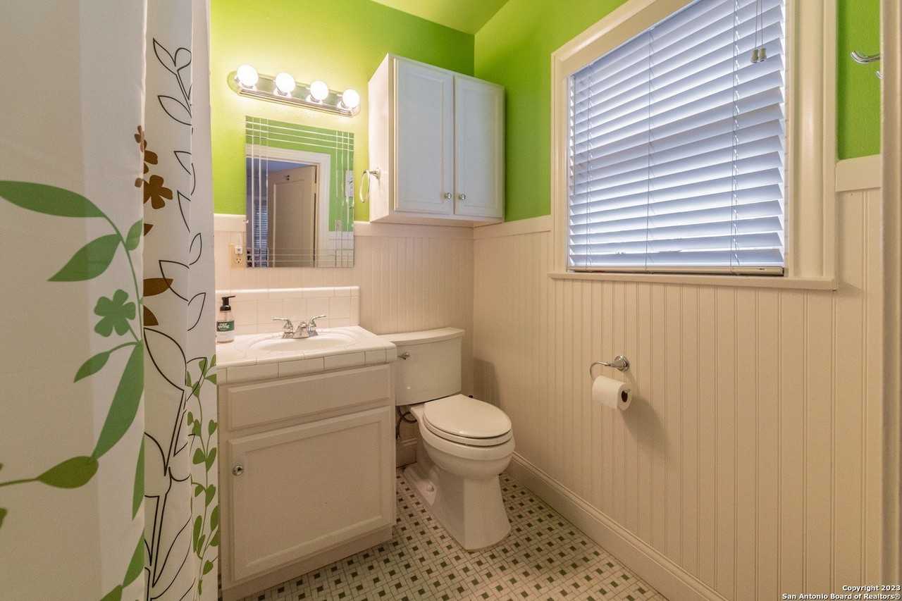 111 West Norwood Court #3 - Photo 7 of 31