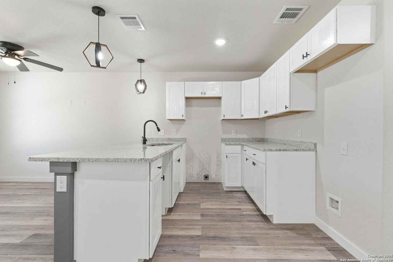 227 South Grimes Street #101 - Photo 3 of 18