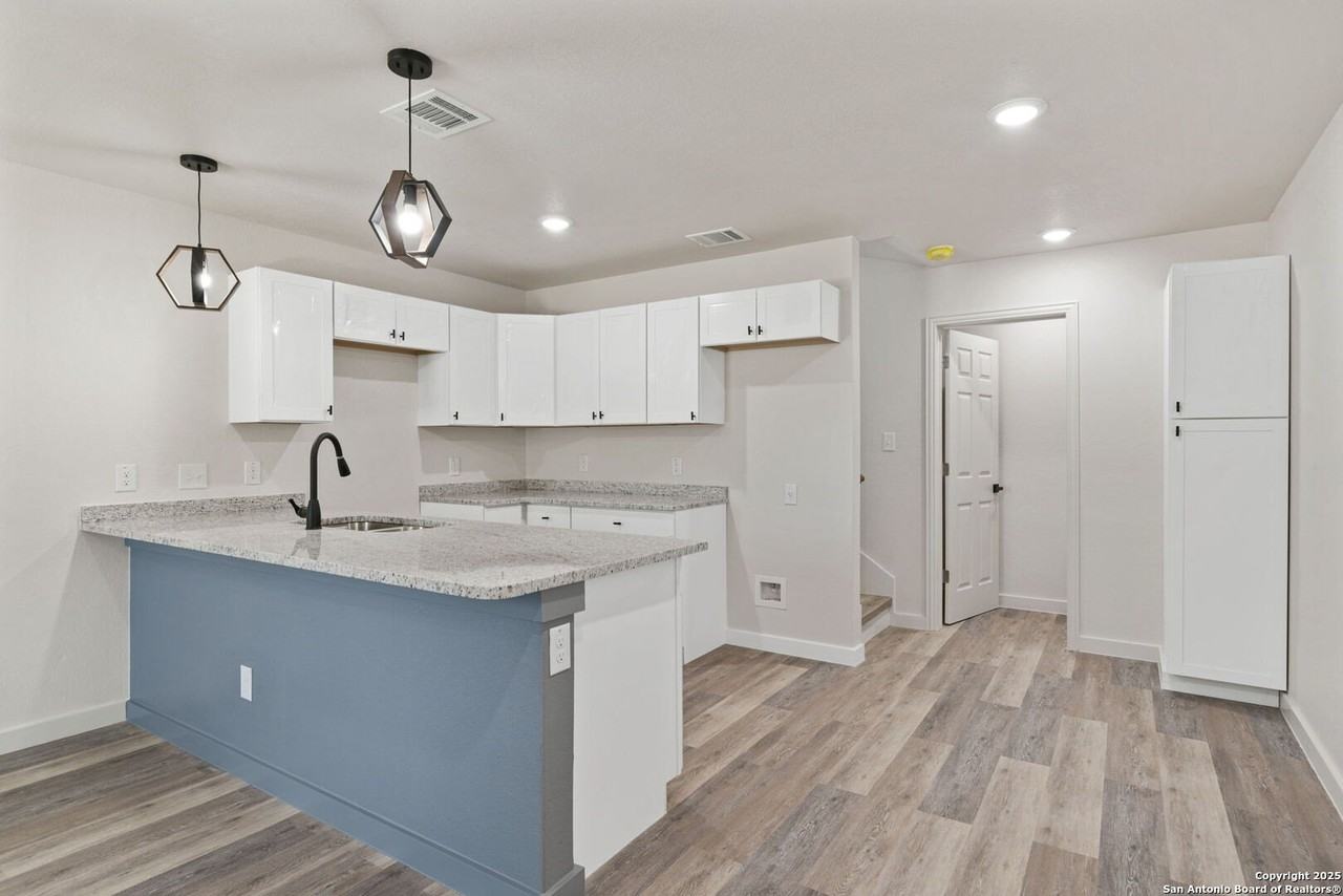 227 South Grimes Street #101 - Photo 6 of 18