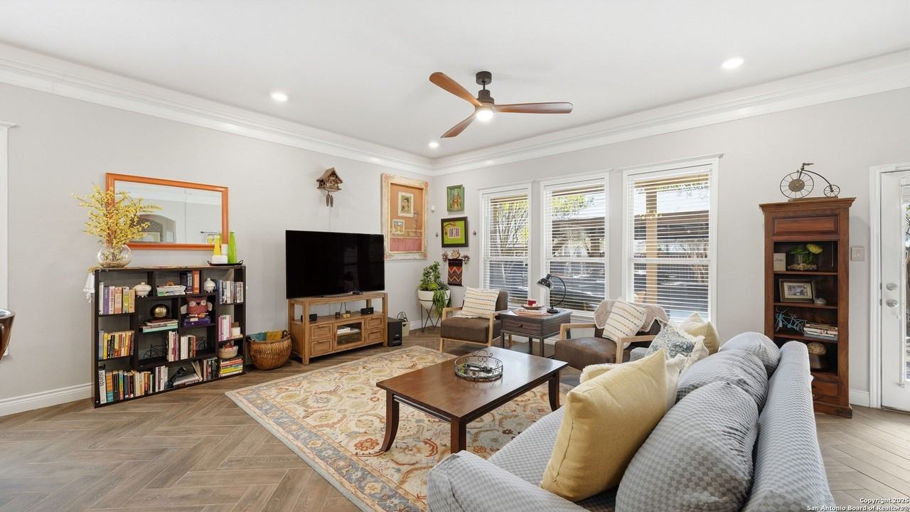 743 Cirrus Cyn - Photo 6 of 50