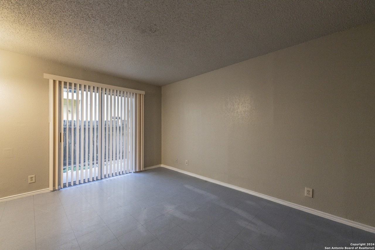 1634 W Woodlawn Ave Apt 5 #5 - Photo 6 of 15