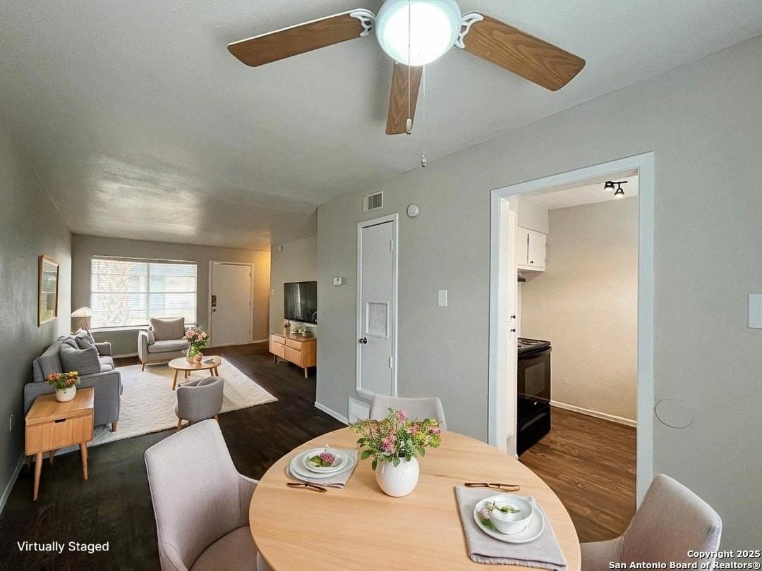 2802 Lasses Blvd Apt 30 #30 - Photo 2 of 32