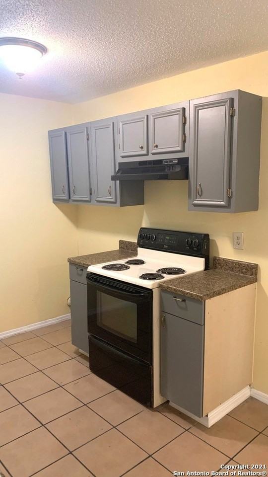 7615 Windsor Oaks - Photo 4 of 14