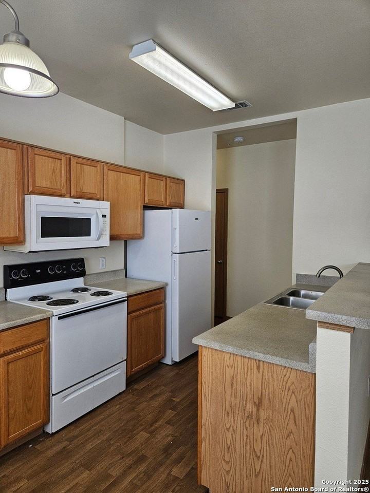 1000 Diamond Drive #1301 - Photo 4 of 17