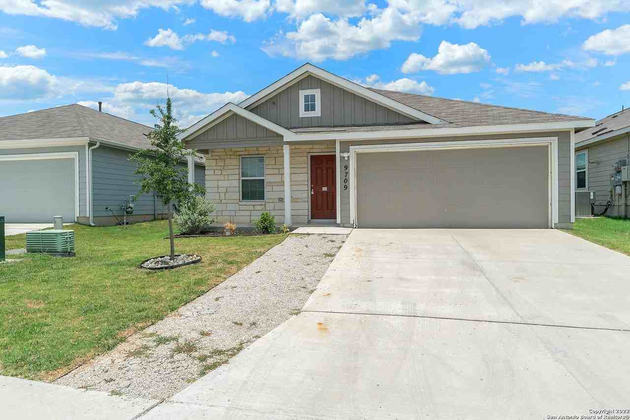 9709 Marbach Brk - Photo 2 of 24