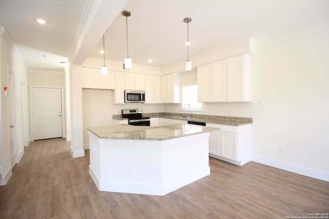 259 Sapphire - Photo 4 of 21