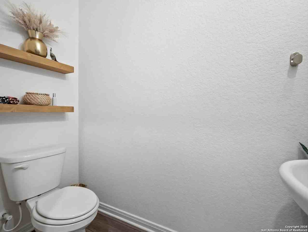 5484 Rue Girard - Photo 4 of 30