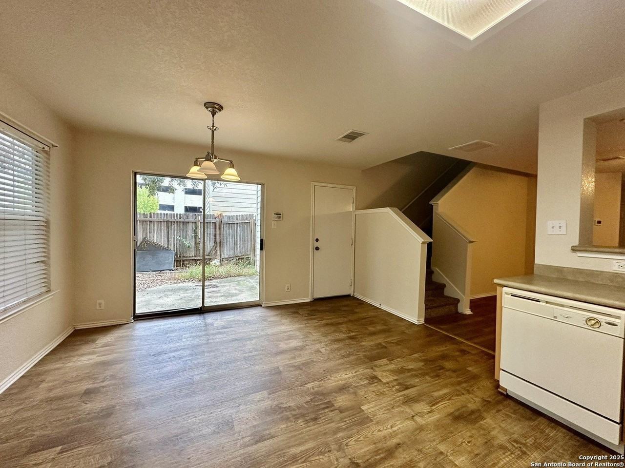 107 Cindy Lou Drive - Photo 7 of 19