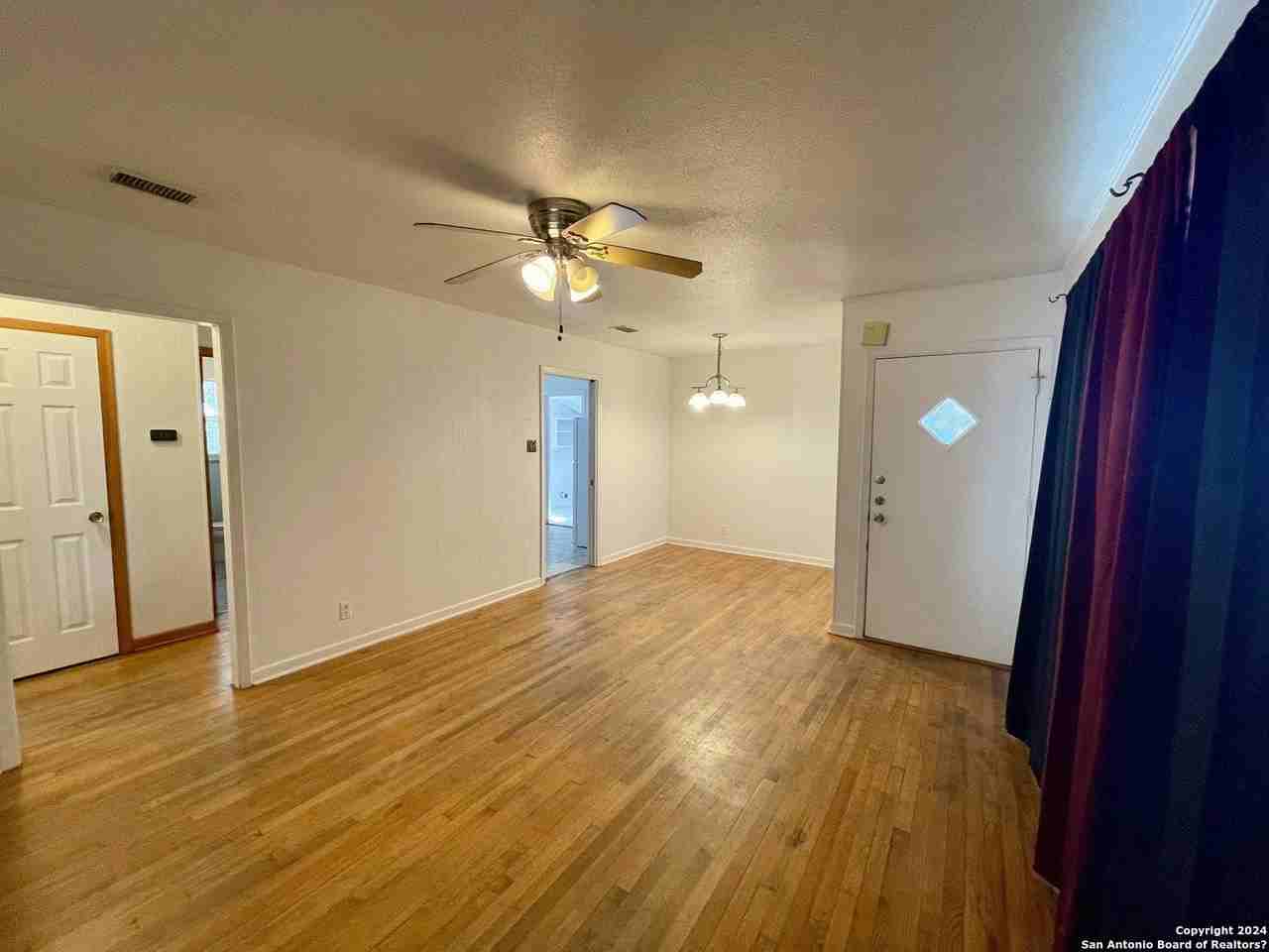 338 Addax Dr - Photo 3 of 22