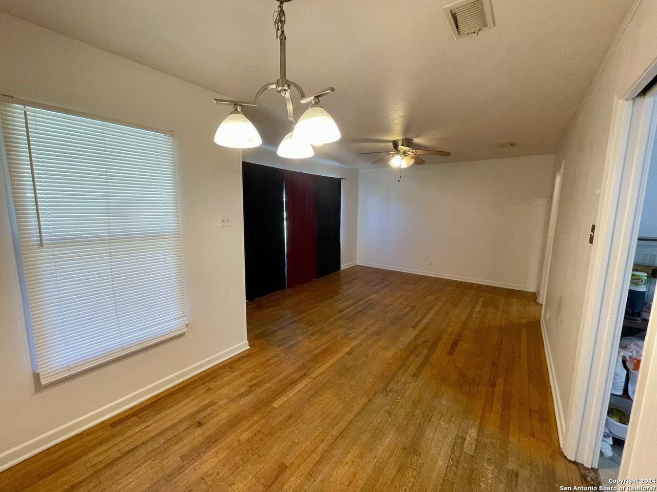 338 Addax Dr - Photo 6 of 22