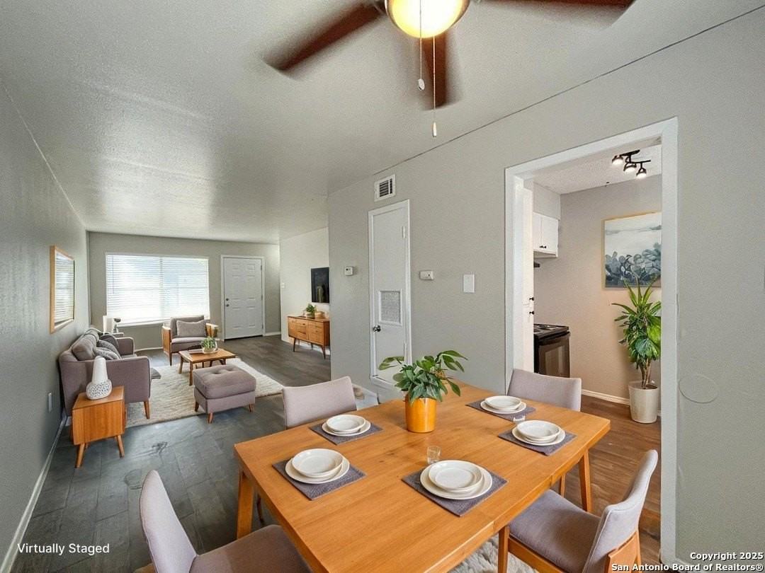 2802 Lasses Blvd Apt 20 #20 - Photo 2 of 27