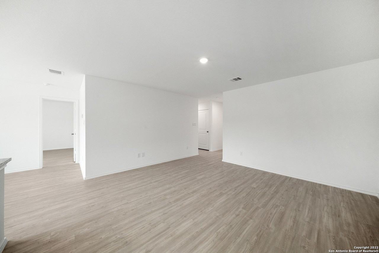 5531 Elm Valley Dr - Photo 7 of 31