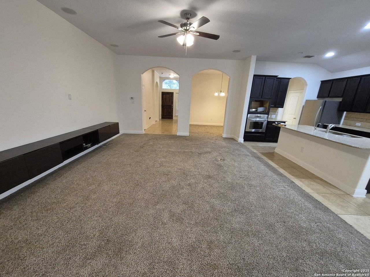 7810 Clayton Creek - Photo 7 of 32