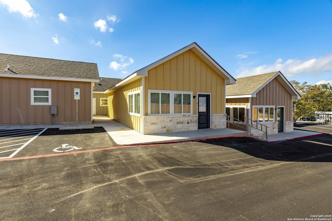 705 Fifth St Unit B #B - Photo 7 of 30