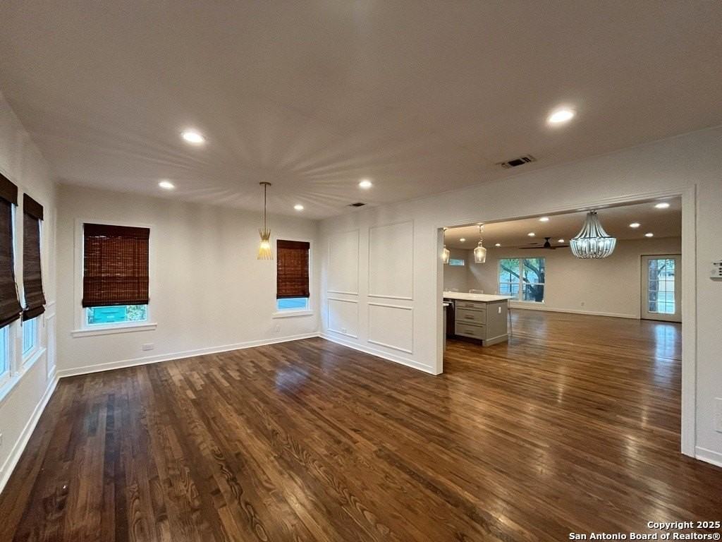 127 Larchmont Dr - Photo 7 of 43