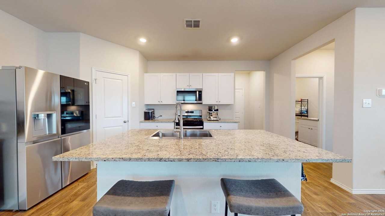 4021 Lilac Path - Photo 5 of 49