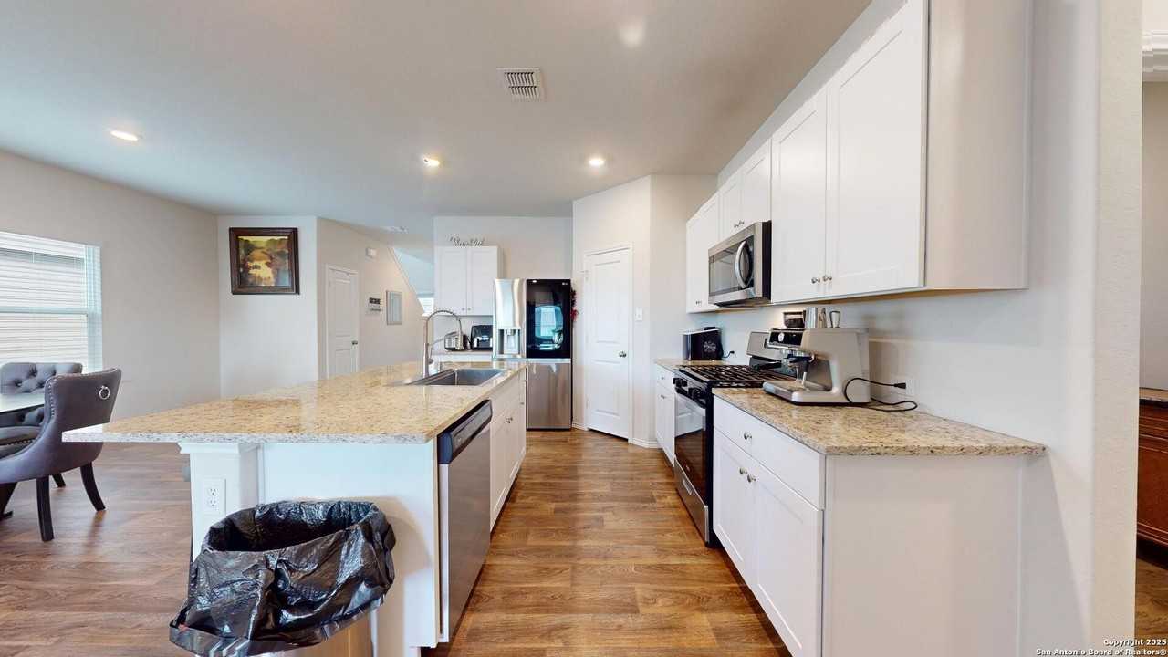 4021 Lilac Path - Photo 6 of 49