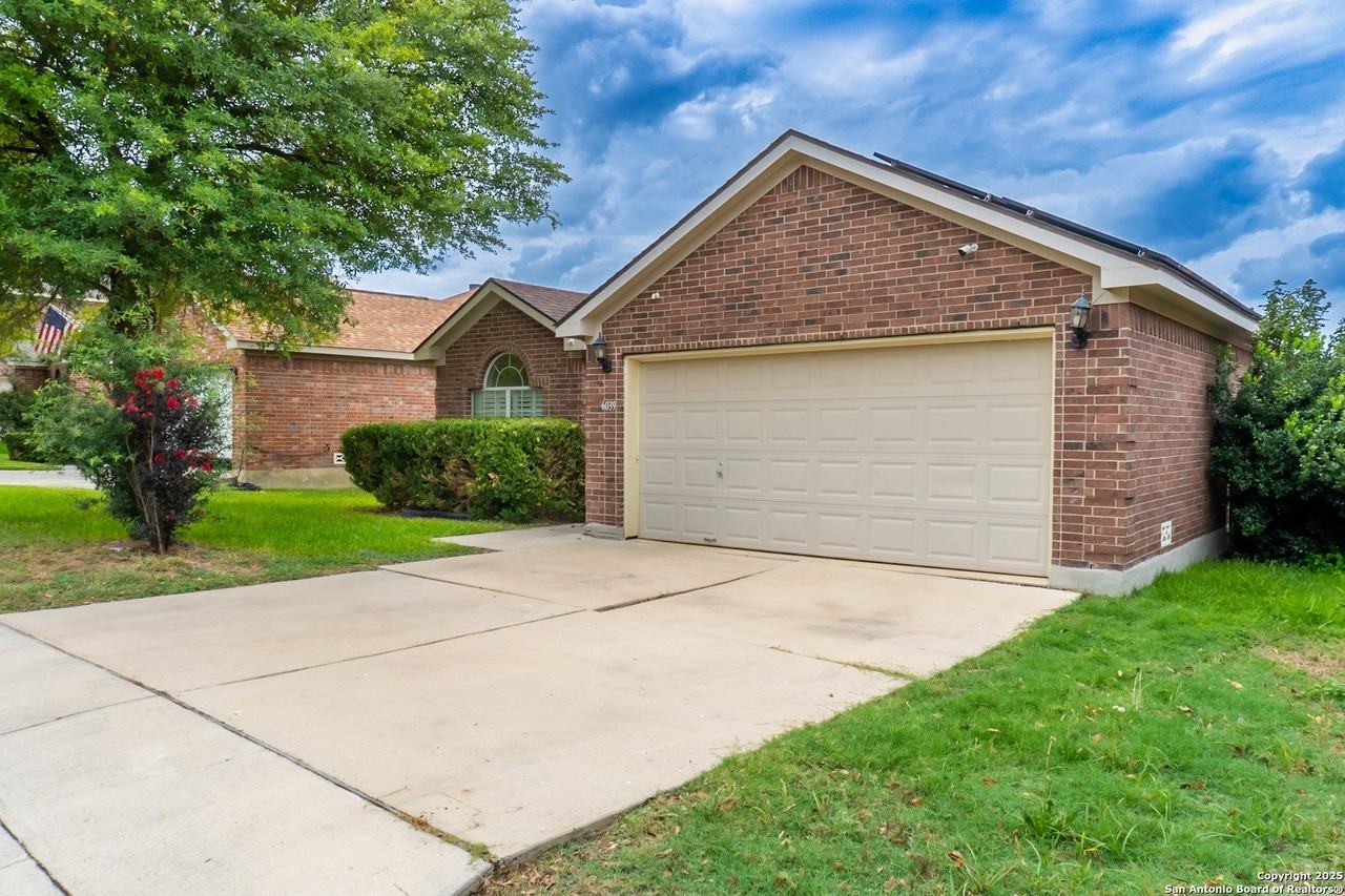 6039 Still Mdw - Photo 4 of 29