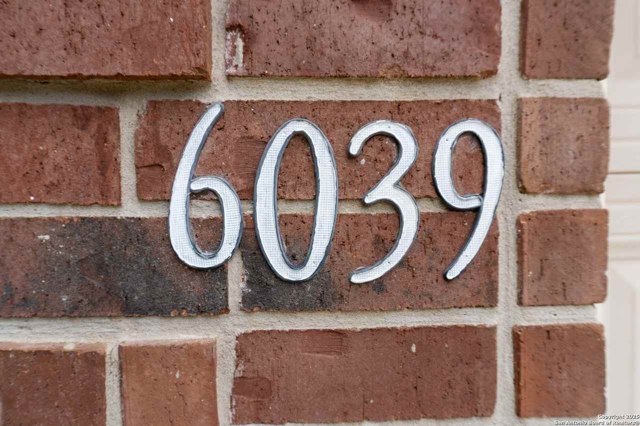 6039 Still Mdw - Photo 6 of 29