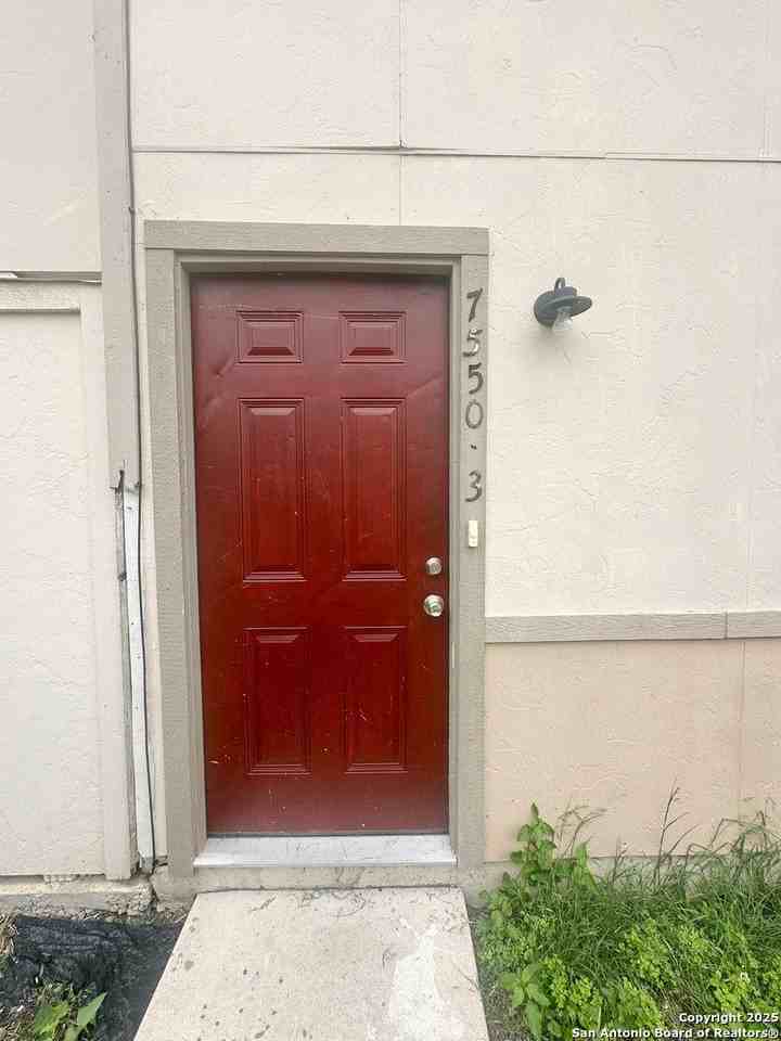 7550 Oak Chase #3 - Photo 2 of 14