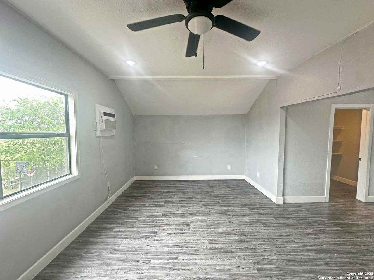 7550 Oak Chase #3 - Photo 6 of 14