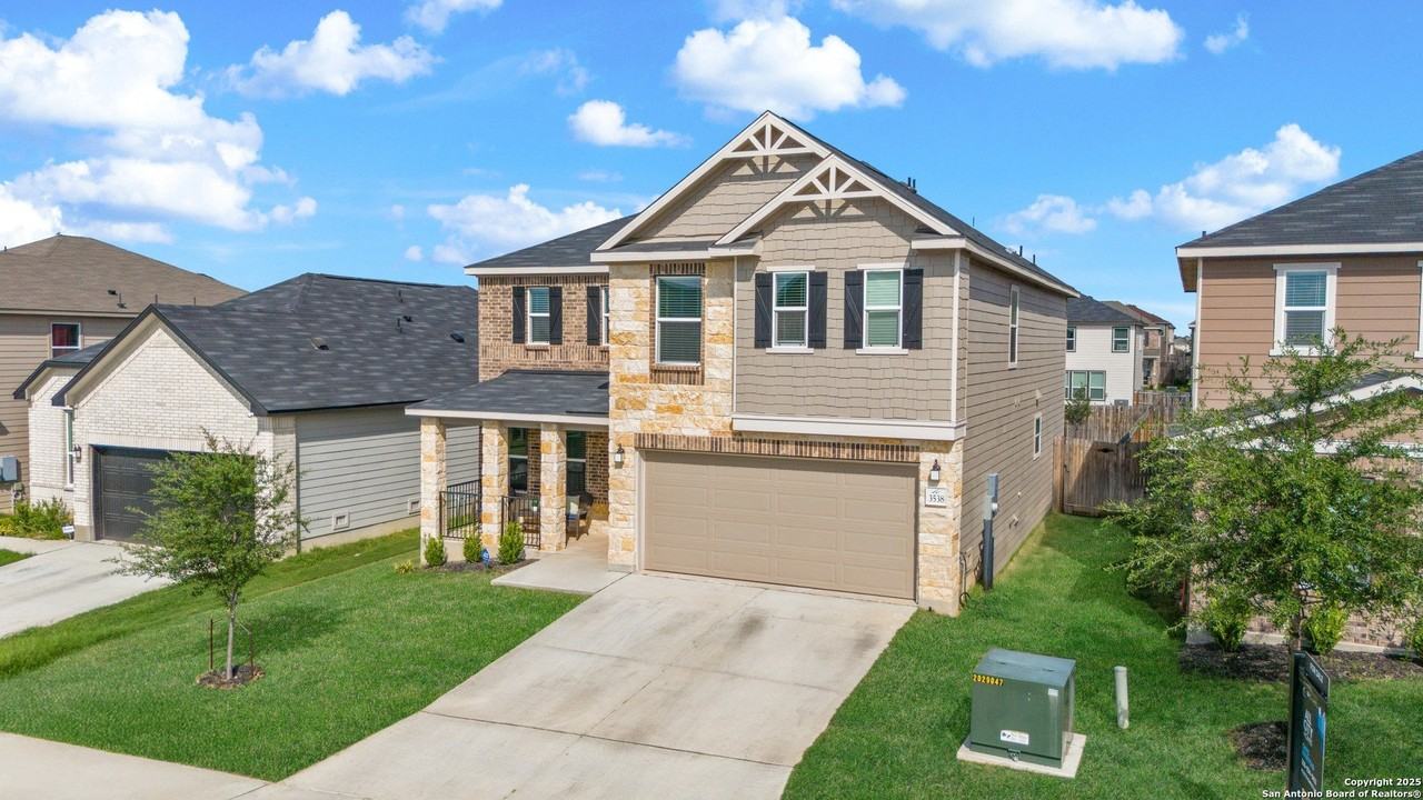 3538 Silver Set - Photo 3 of 33