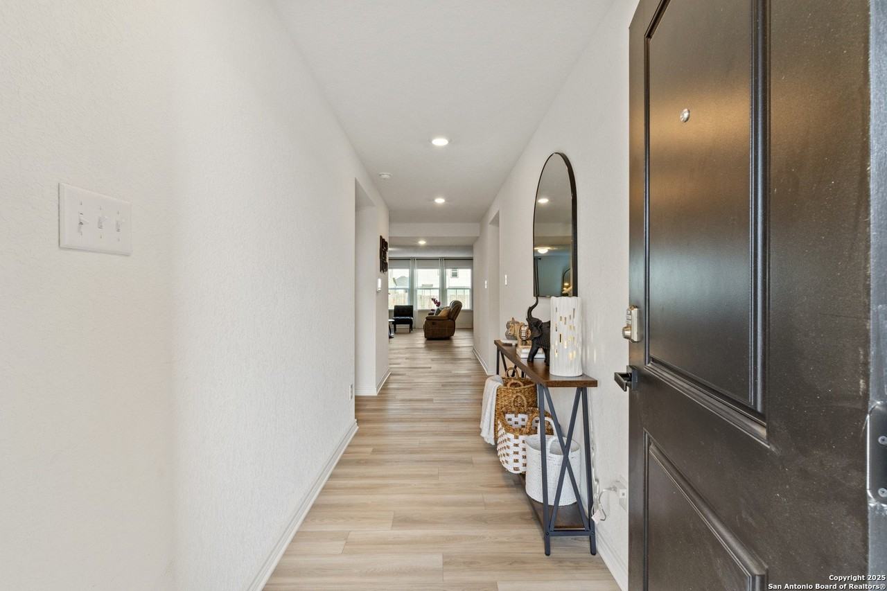 3538 Silver Set - Photo 5 of 33