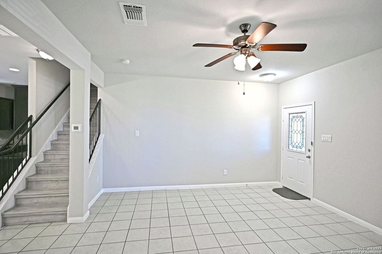 2510 Diamondback Trl - Photo 6 of 31