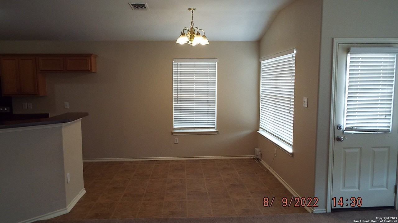 7006 Hallie Spirit - Photo 5 of 23