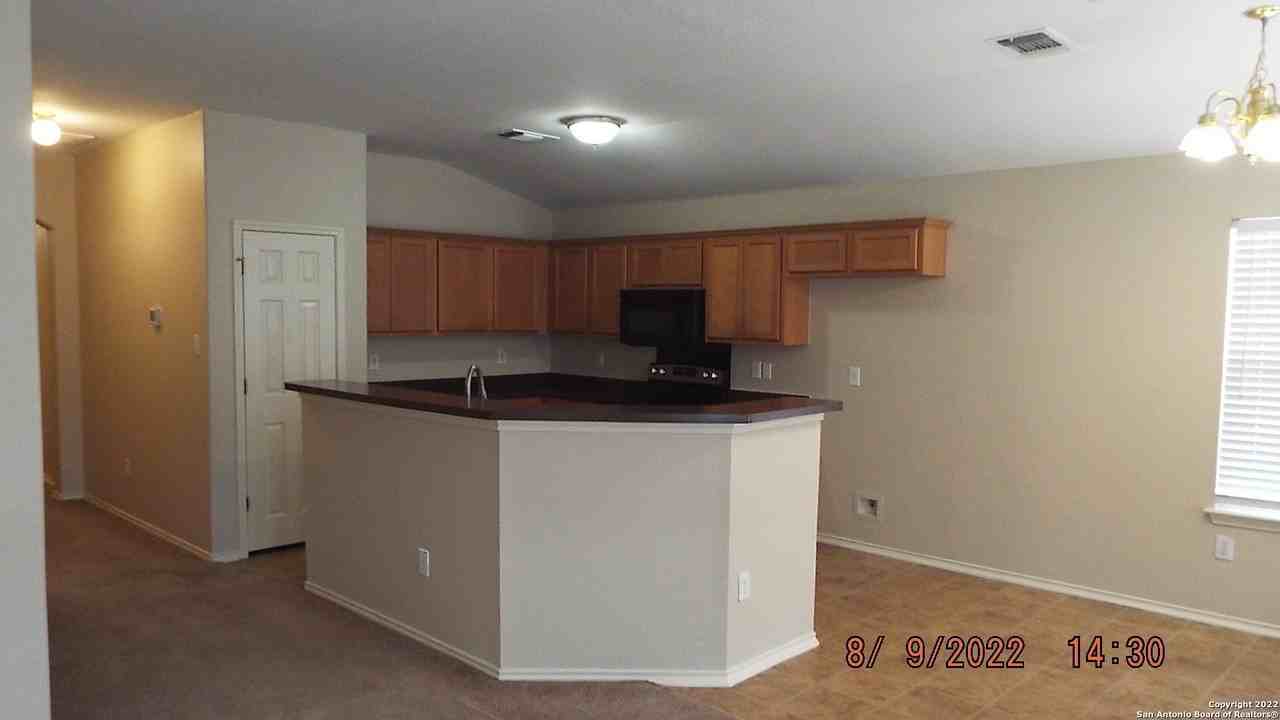 7006 Hallie Spirit - Photo 6 of 23