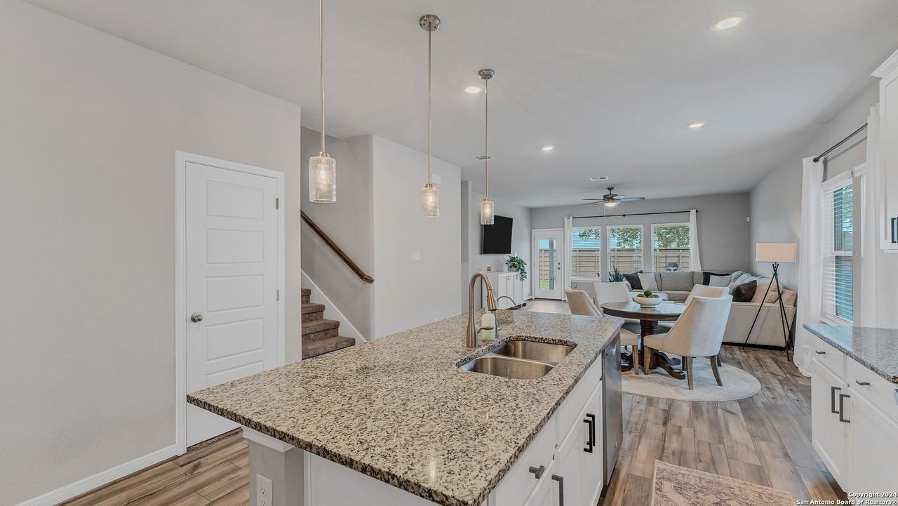 731 Myrtle Path - Photo 6 of 50