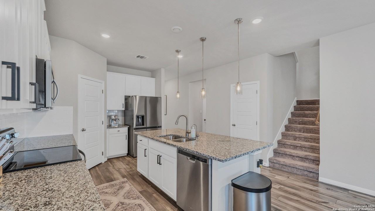 731 Myrtle Path - Photo 7 of 50