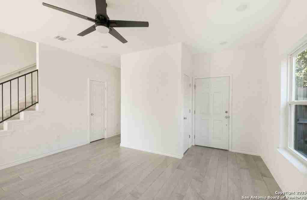 9018 Wellwood St - Photo 4 of 13