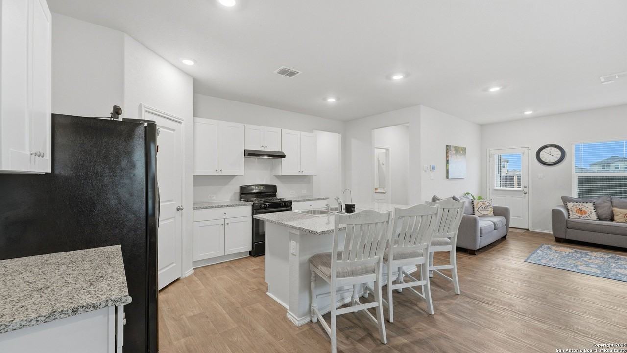 4055 Fort Palmer Boulevard - Photo 4 of 36